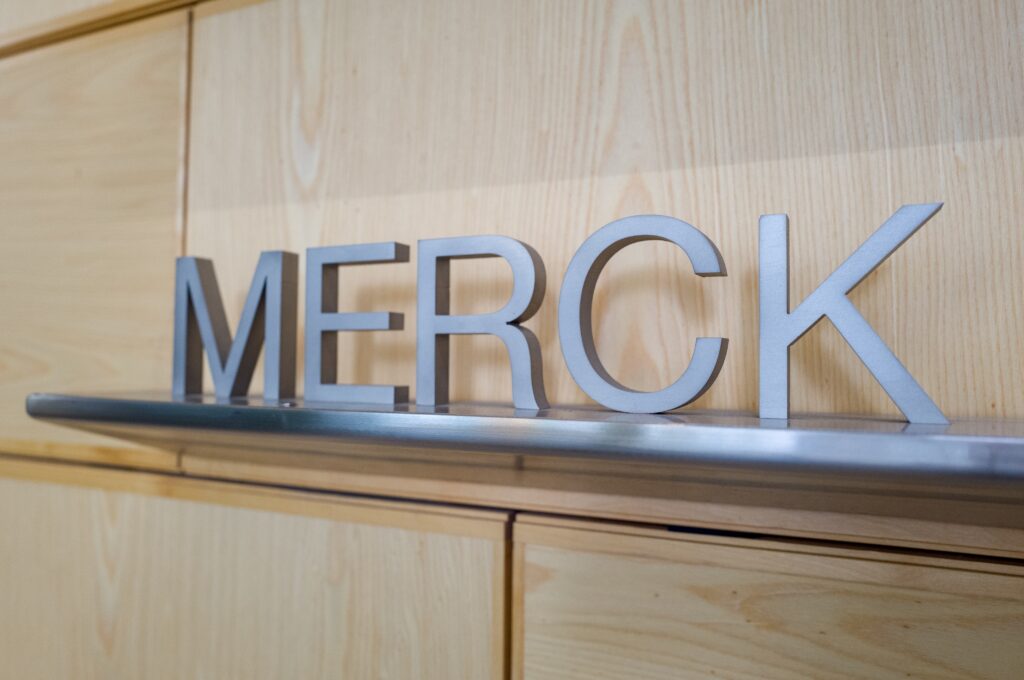 Logo von Merck