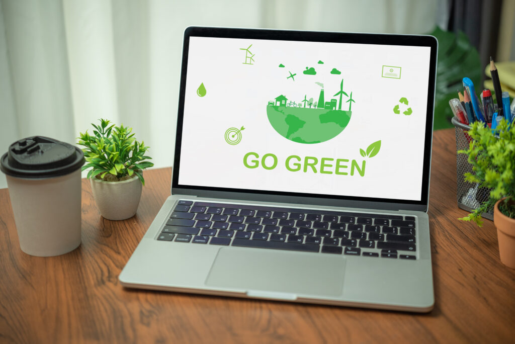 Go Green auf dem Bildschirm eines Notebooks