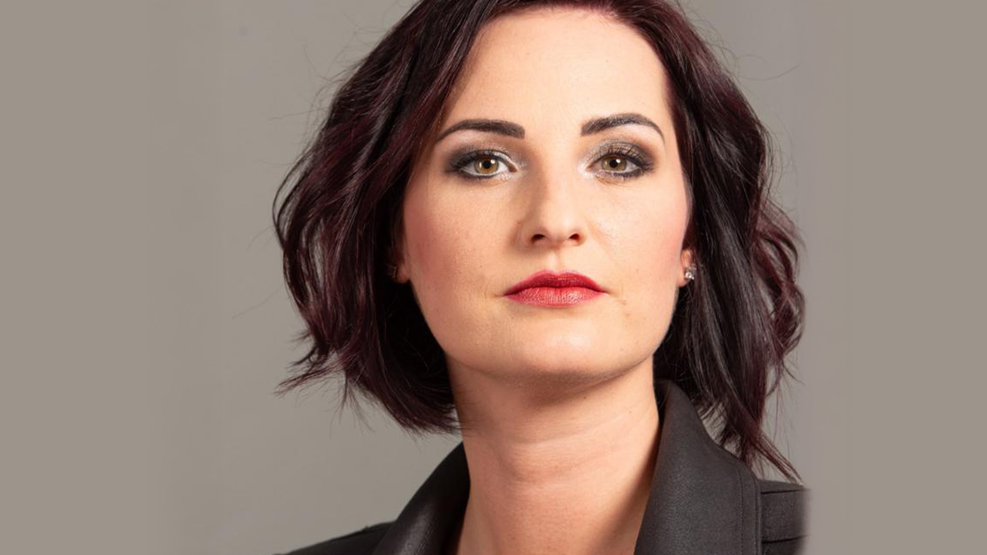 Miriam Scherkl – geprüfte Kosmetikerin aus Tirol, spezialisiert auf individuelle Hautpflege, BYONIK-Behandlungen und ganzheitliche Hautgesundheit bei Miriam Cosmetic Concepts.