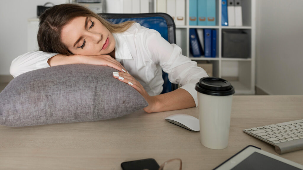 Der Wachmacher: Schlafcoaching für Unternehmen steigert Produktivität durch bessere Erholung und Schlafoptimierung.