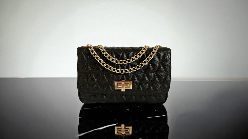 Heevn steht für nachhaltige Luxus-Designer-Handtaschen mit Fokus auf Qualität, Ästhetik und europäische Fertigung.