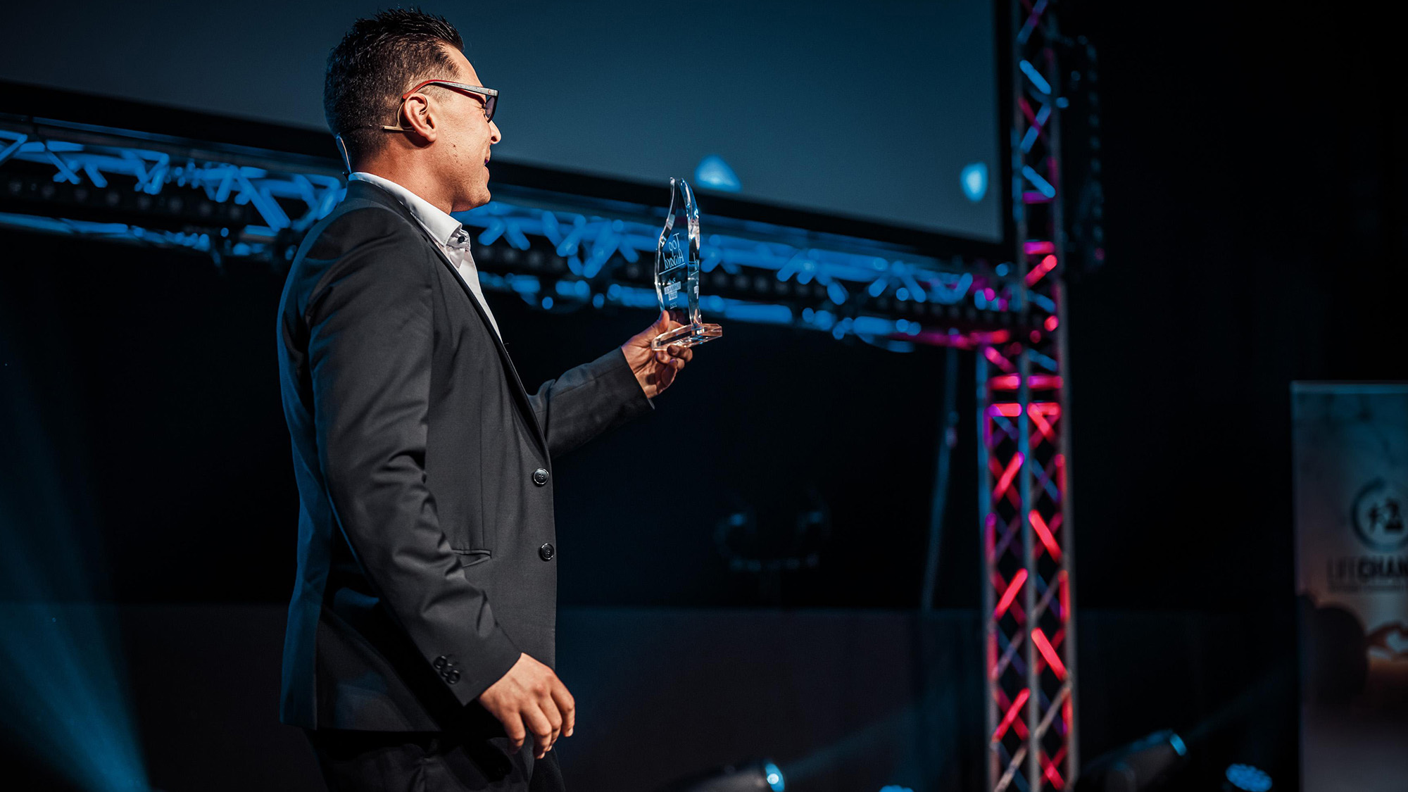 Leadership und Teamaufbau bei Jürgen Bruckner ermöglichen nachhaltiges passives Einkommen im Network Marketing.